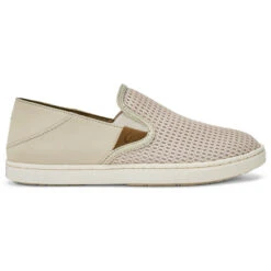 OluKai Women's Pehuea Mesh Slip On Sneaker -Winter Equip Store 20271 2020 001 W Pehuea TapTap 1024x1024