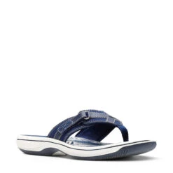 Clarks Women's Breeze Sea Flip Flop Sandal -Winter Equip Store 26126457 2