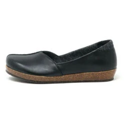 Stegmann Women's Liesl Leather Skimmer Shoe